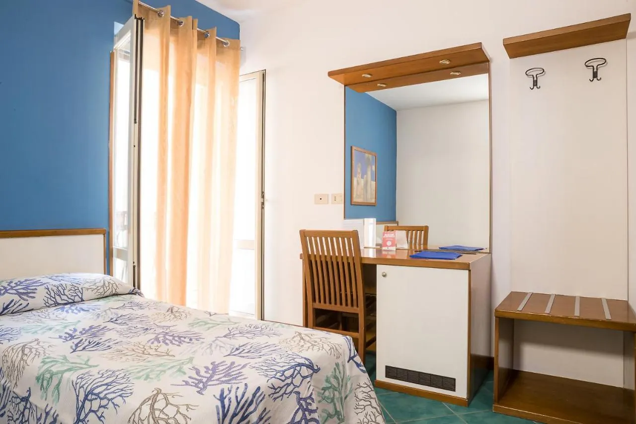 Hotel Clelia Isola di Ustica 3*,